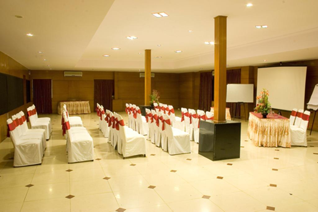 Ramanashree Brunton Hotel Bangalore Exterior photo